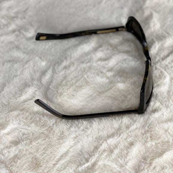 NWOT,Mark Jacobs sunglasses, with original case - Picture 4 of 6